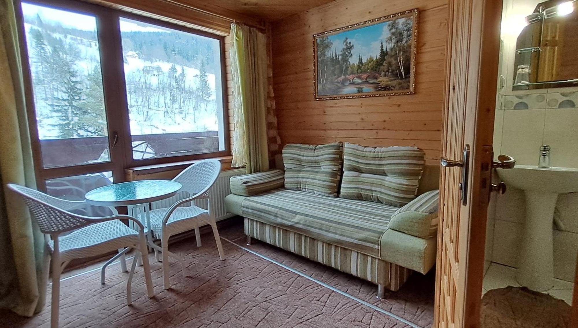 Apartments Girska Sonata Mykulychyn Room photo